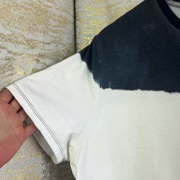 Tommy Hilfiger Blue/White And Red Short Sleeve Dip Dye T-Shirt Size M - Picture 4 of 13